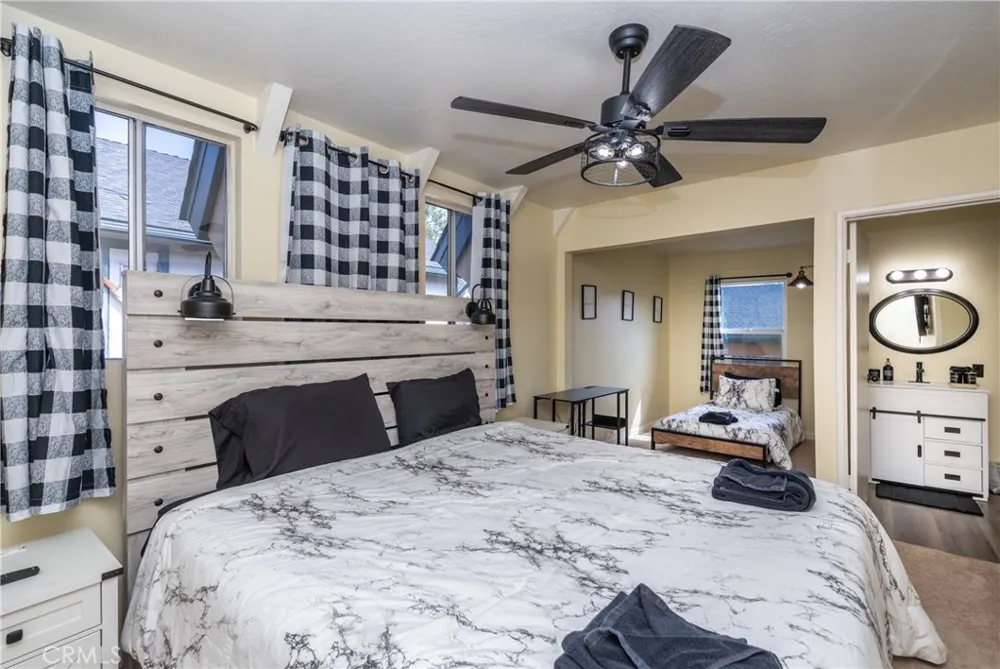 115 Sunset Sugarloaf, CA 92386
