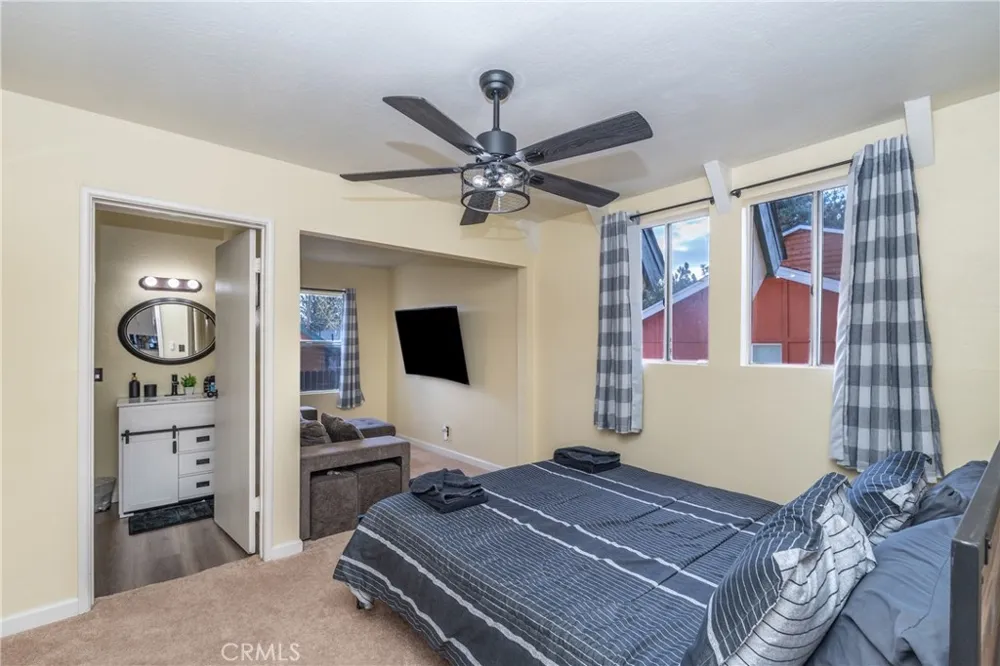 115 Sunset Sugarloaf, CA 92386