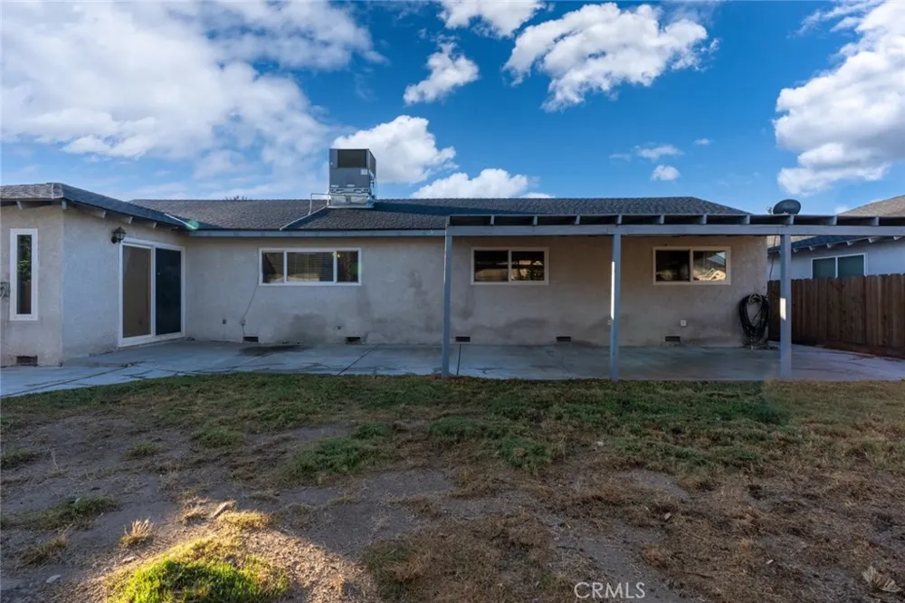 1062 Madison Los Banos, CA 93635