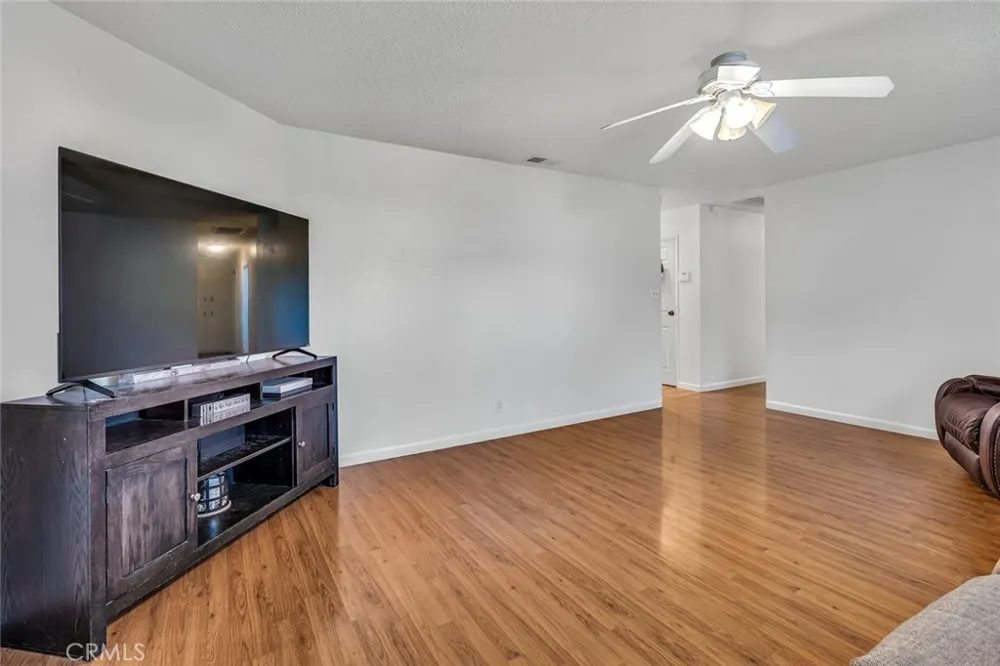 1062 Madison Los Banos, CA 93635