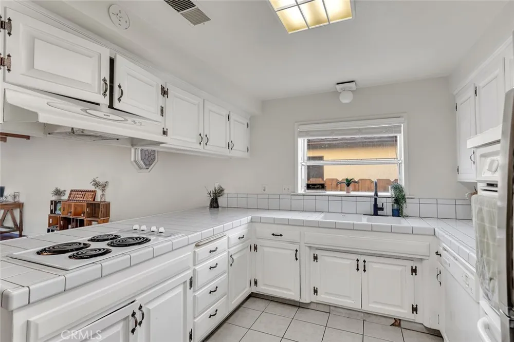1062 Madison Los Banos, CA 93635