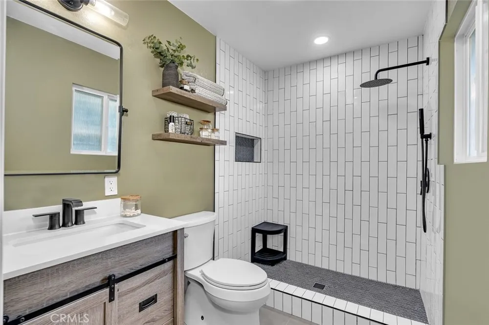 1062 Madison Los Banos, CA 93635