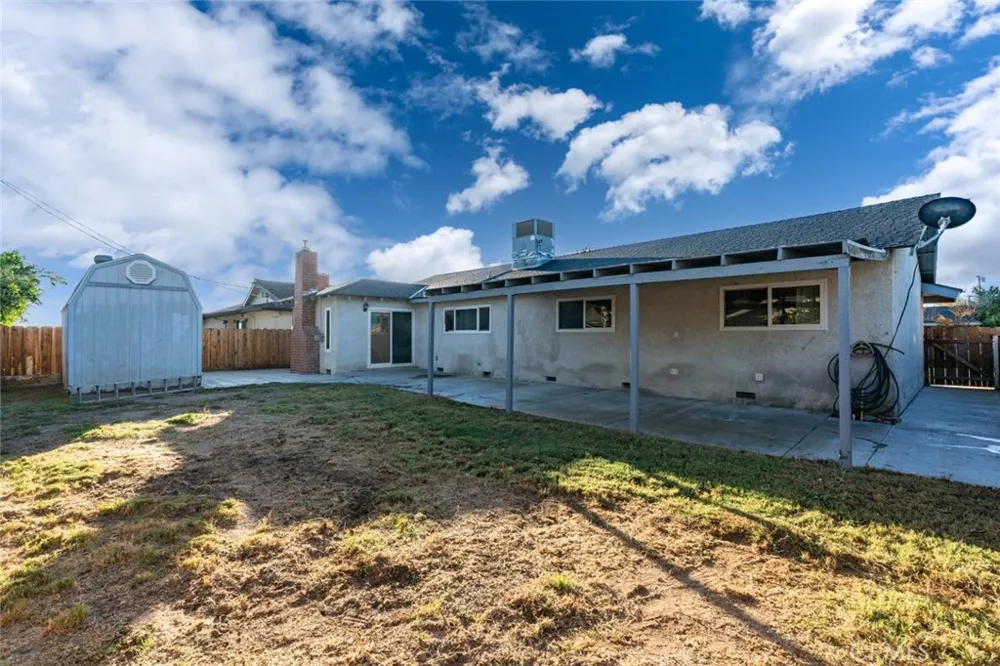 1062 Madison Los Banos, CA 93635