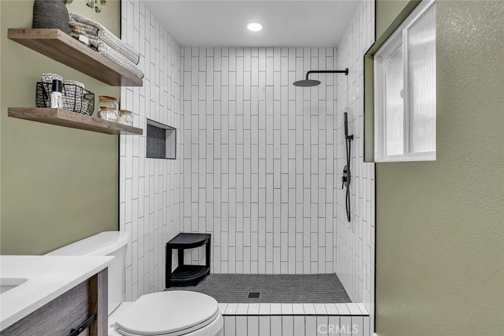 1062 Madison Los Banos, CA 93635