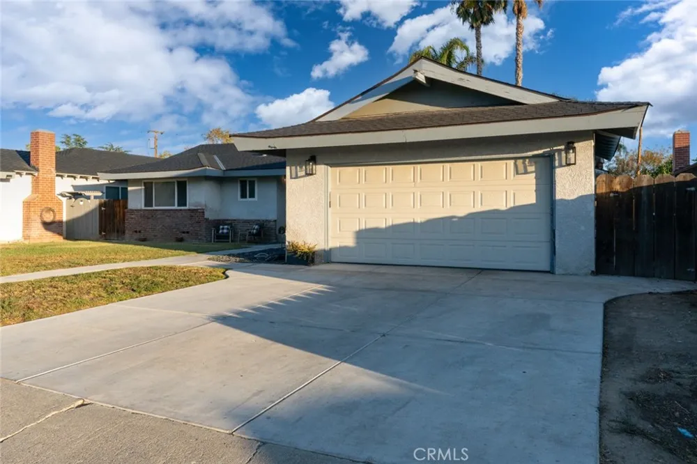 1062 Madison Los Banos, CA 93635