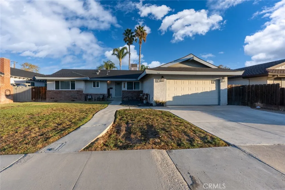 1062 Madison Los Banos, CA 93635