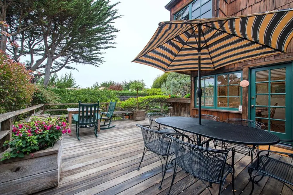 2381 San Antonio Avenue Carmel, CA 93923