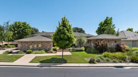 2369 Oak Creek Drive