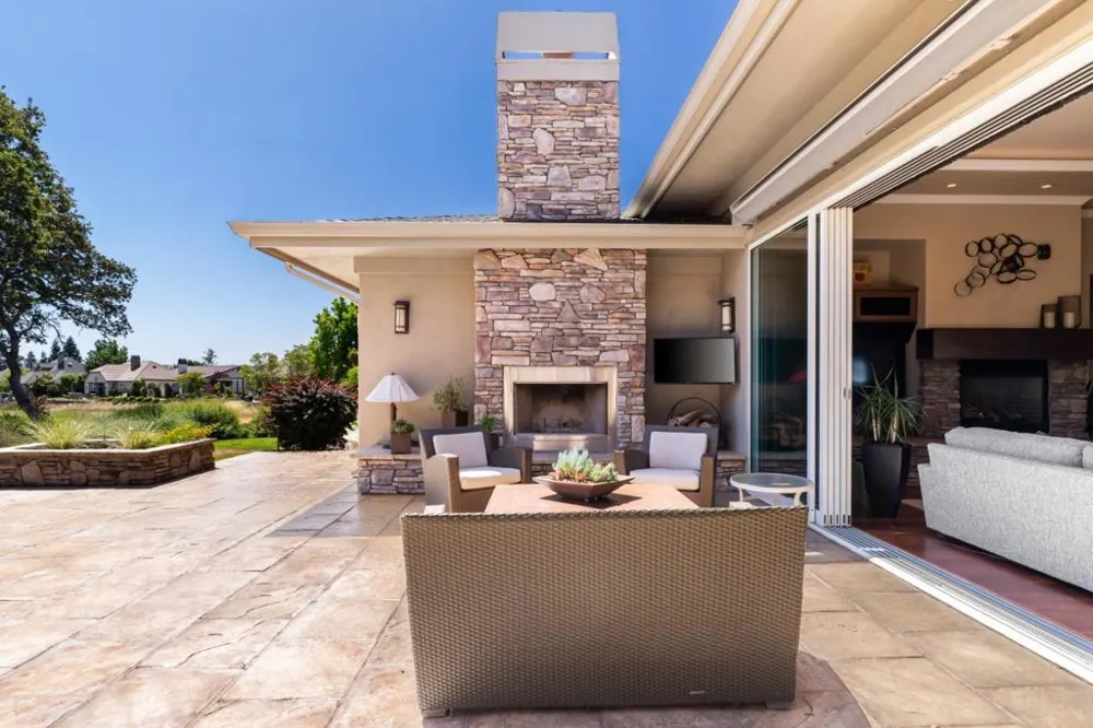 2369 Oak Creek Drive Copperopolis, CA 95228