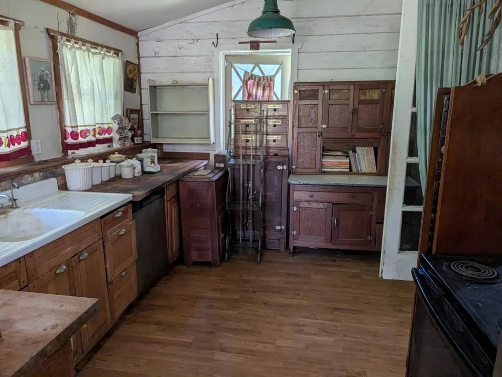 4576 Paul Sweet Road Santa Cruz, CA 95065