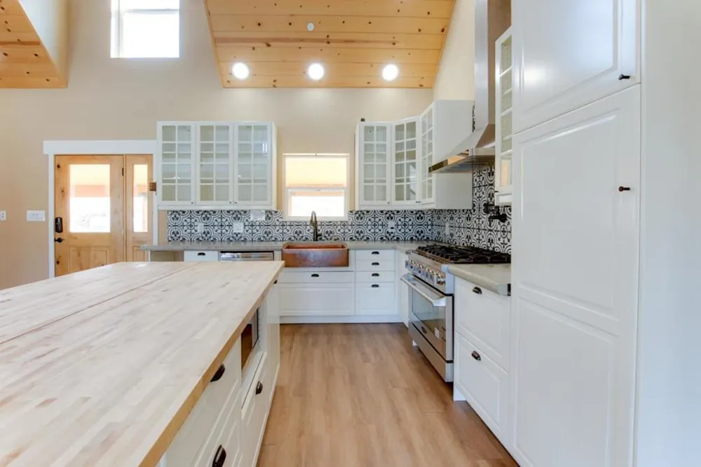 20391 Panoche Road Paicines, CA 95043