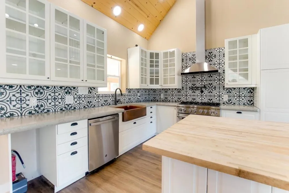 20391 Panoche Road Paicines, CA 95043