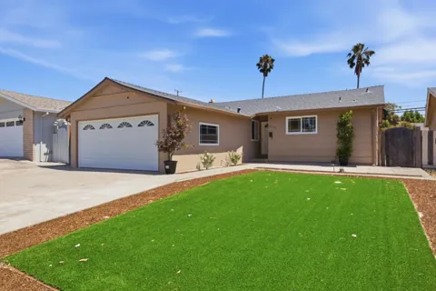 3212 Golf Drive
