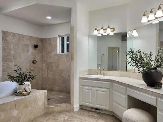 10746 Green Valley Drive Gilroy, CA 95020