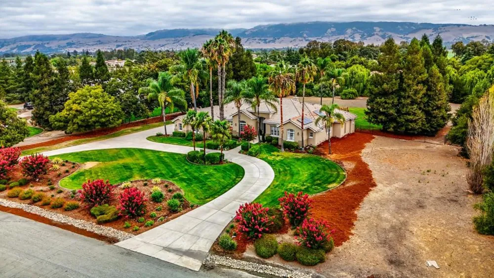 10746 Green Valley Drive Gilroy, CA 95020