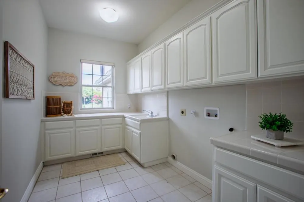 10746 Green Valley Drive Gilroy, CA 95020
