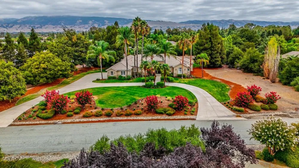 10746 Green Valley Drive Gilroy, CA 95020