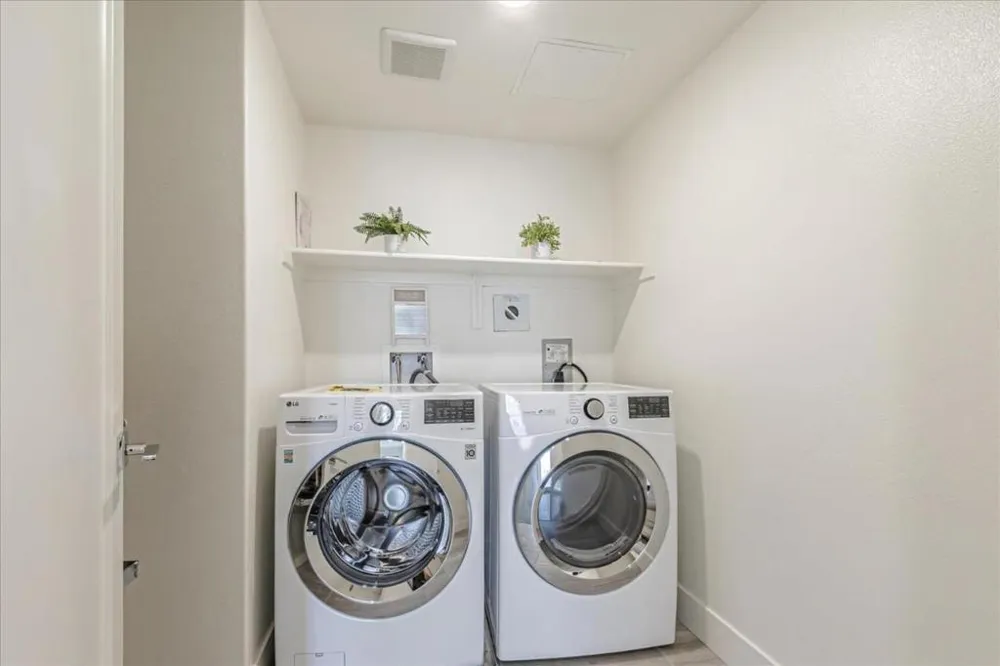 460 Montague Expressway #20 Milpitas, CA 95035