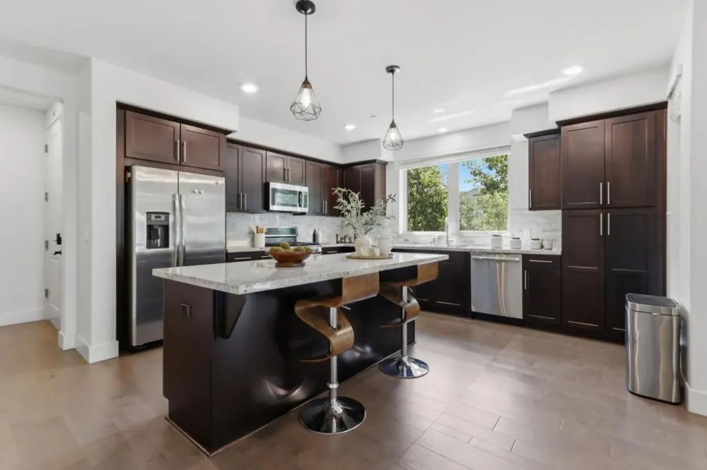 460 Montague Expressway #20 Milpitas, CA 95035