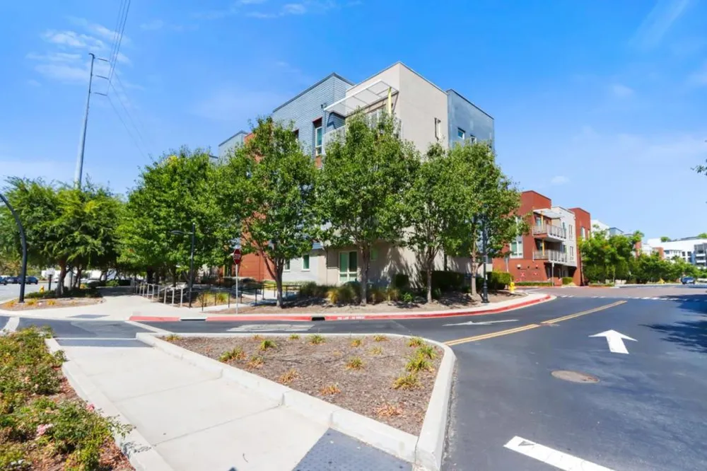 460 Montague Expressway #20 Milpitas, CA 95035
