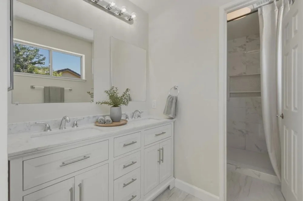 871 Joe Borovich Drive Hollister, CA 95023