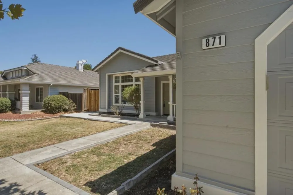 871 Joe Borovich Drive Hollister, CA 95023
