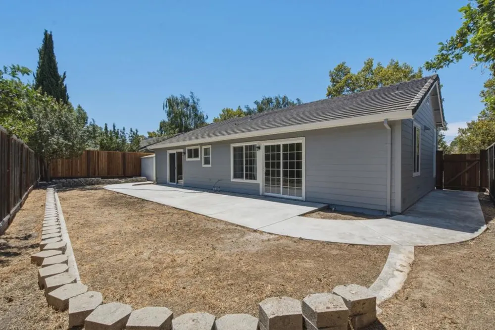 871 Joe Borovich Drive Hollister, CA 95023