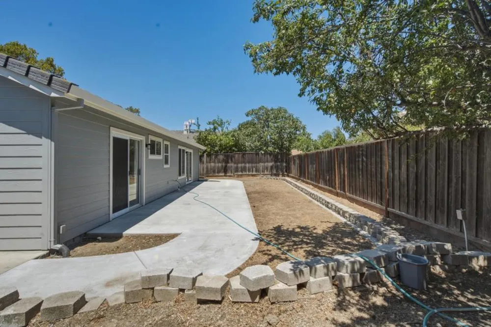 871 Joe Borovich Drive Hollister, CA 95023