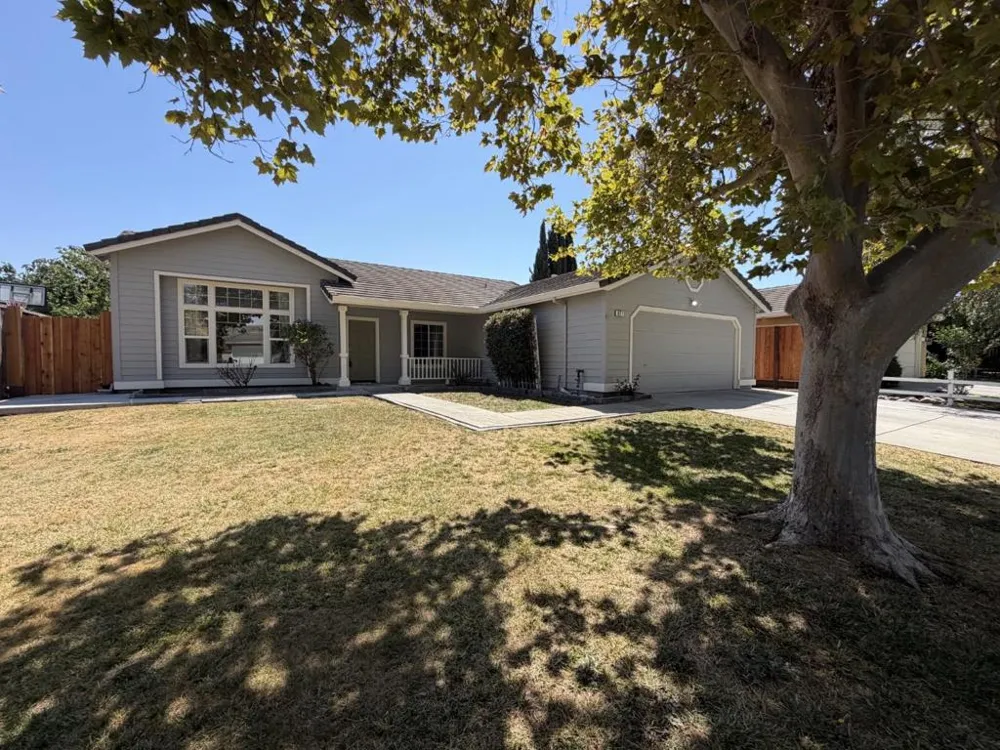 871 Joe Borovich Drive Hollister, CA 95023