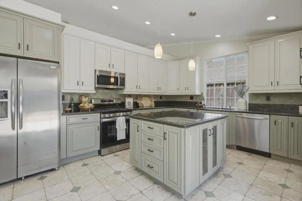 871 Joe Borovich Drive Hollister, CA 95023