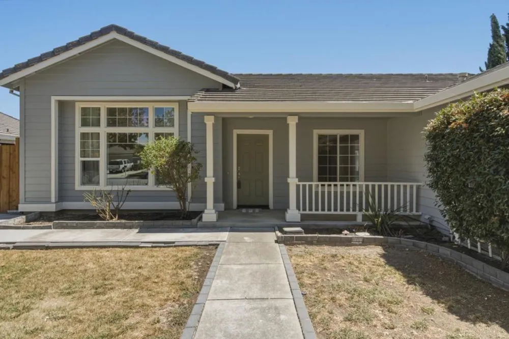 871 Joe Borovich Drive Hollister, CA 95023