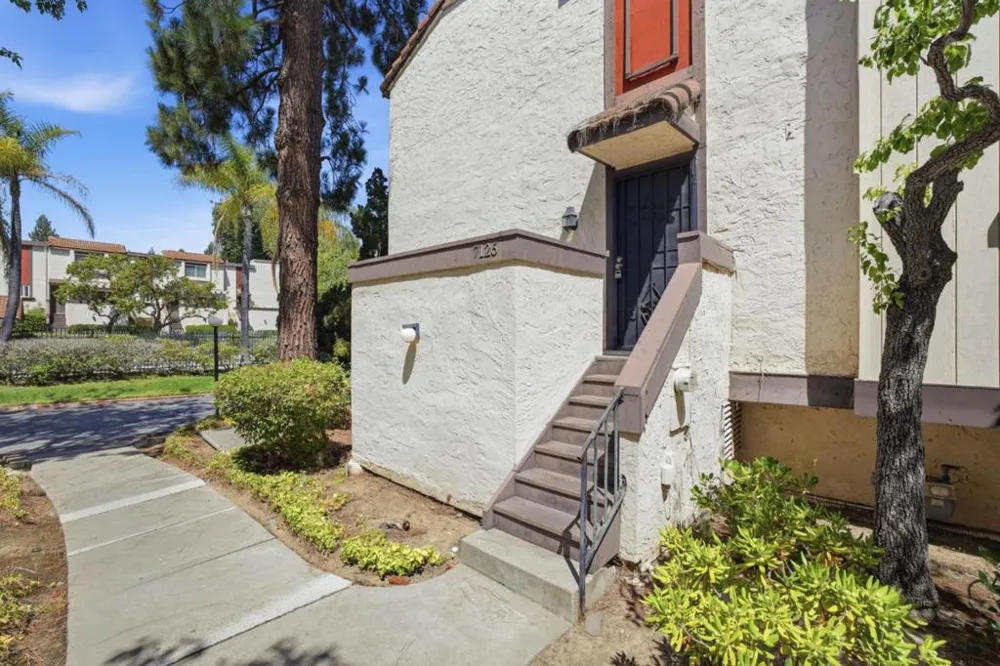 7126 Clarendon Street San Jose, CA 95129