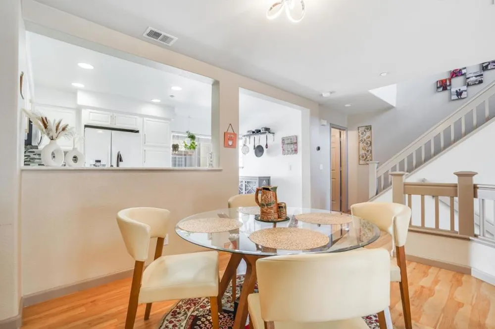 984 Goodacre Lane San Jose, CA 95125