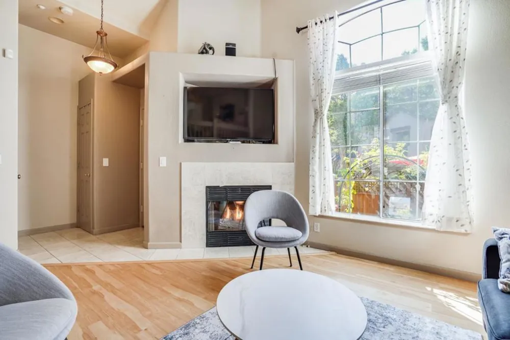 984 Goodacre Lane San Jose, CA 95125