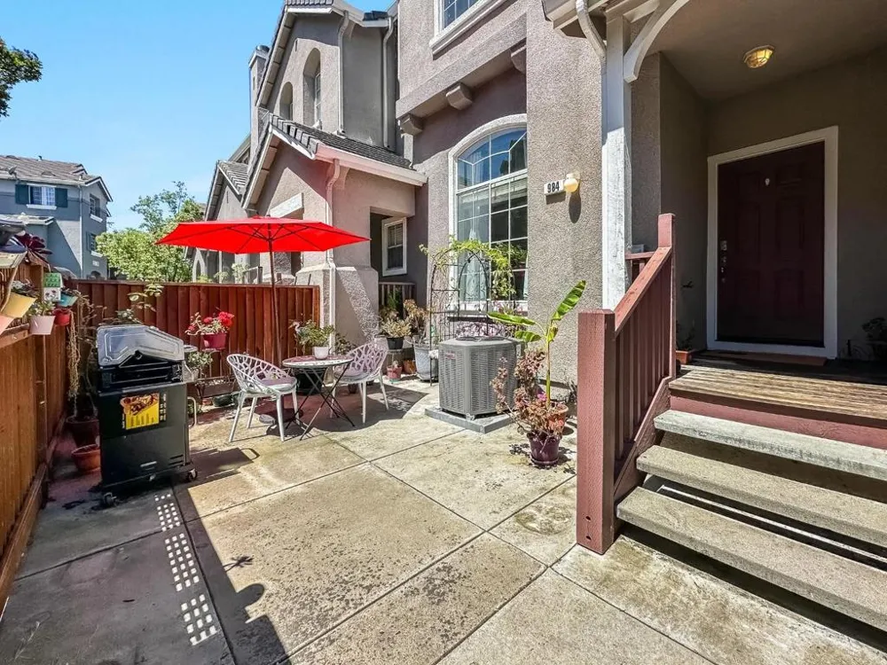 984 Goodacre Lane San Jose, CA 95125