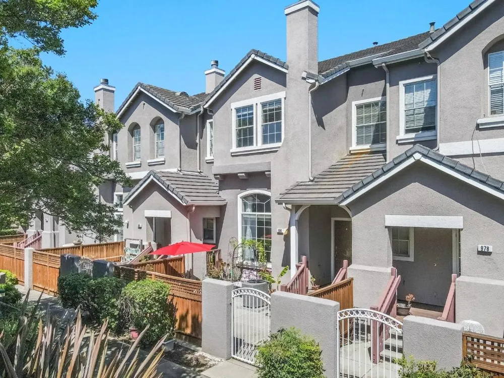 984 Goodacre Lane San Jose, CA 95125
