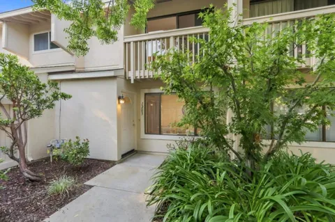 1203 Crescent Terrace