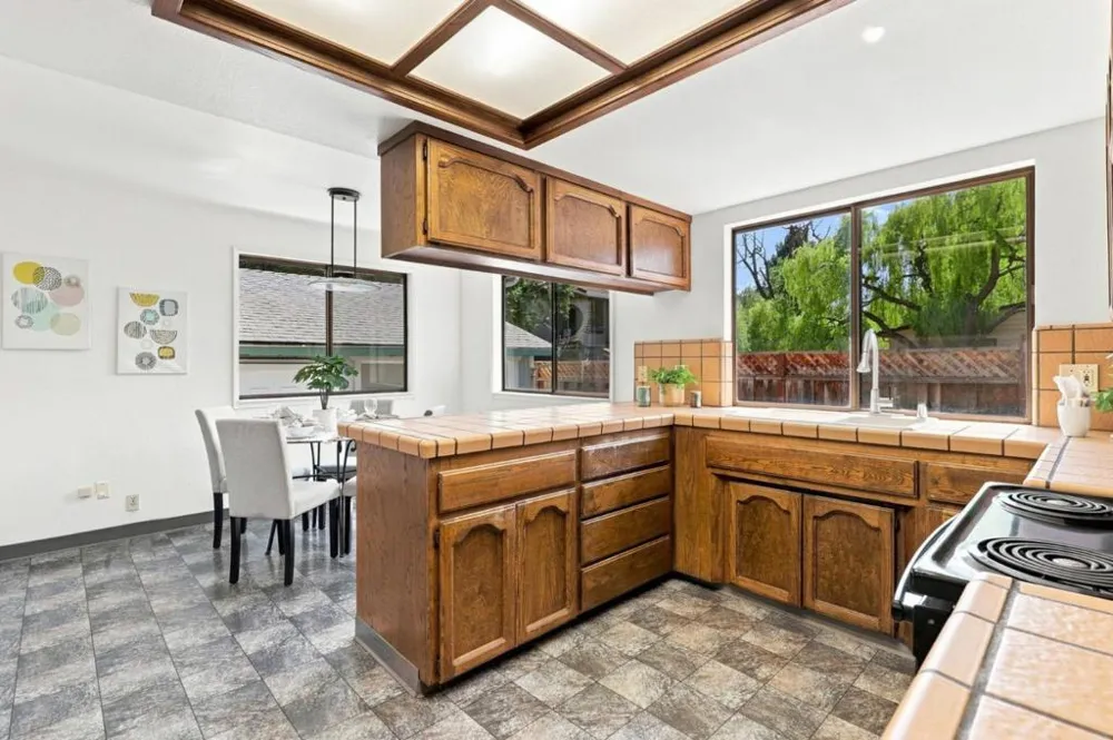 156 W Dunne Avenue Morgan Hill, CA 95037