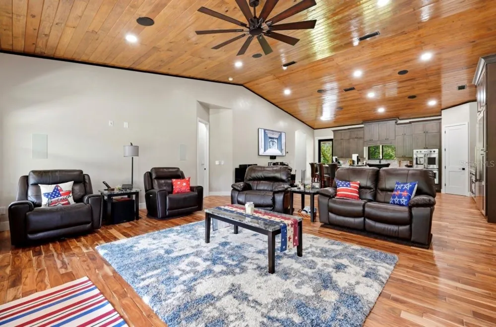 19826 NW 6TH AVENUE Newberry, FL 32669