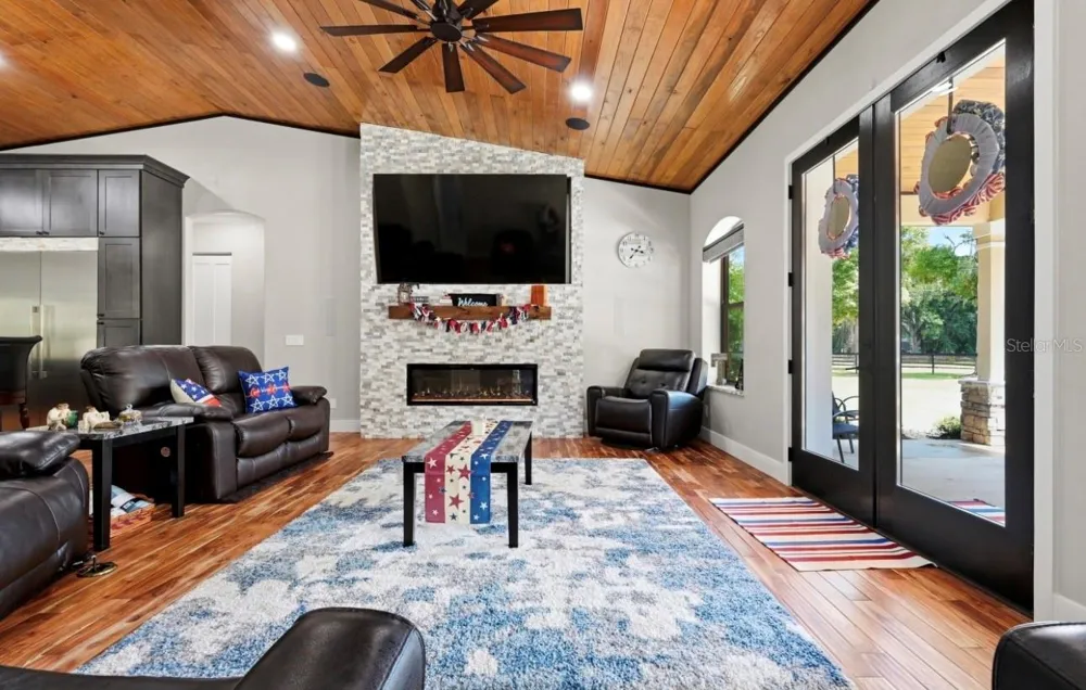 19826 NW 6TH AVENUE Newberry, FL 32669