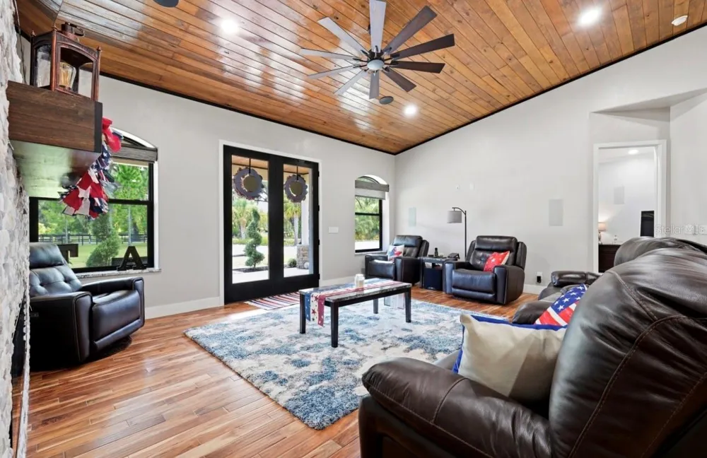 19826 NW 6TH AVENUE Newberry, FL 32669