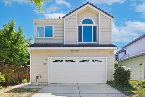 1287 Thorn Valley Court