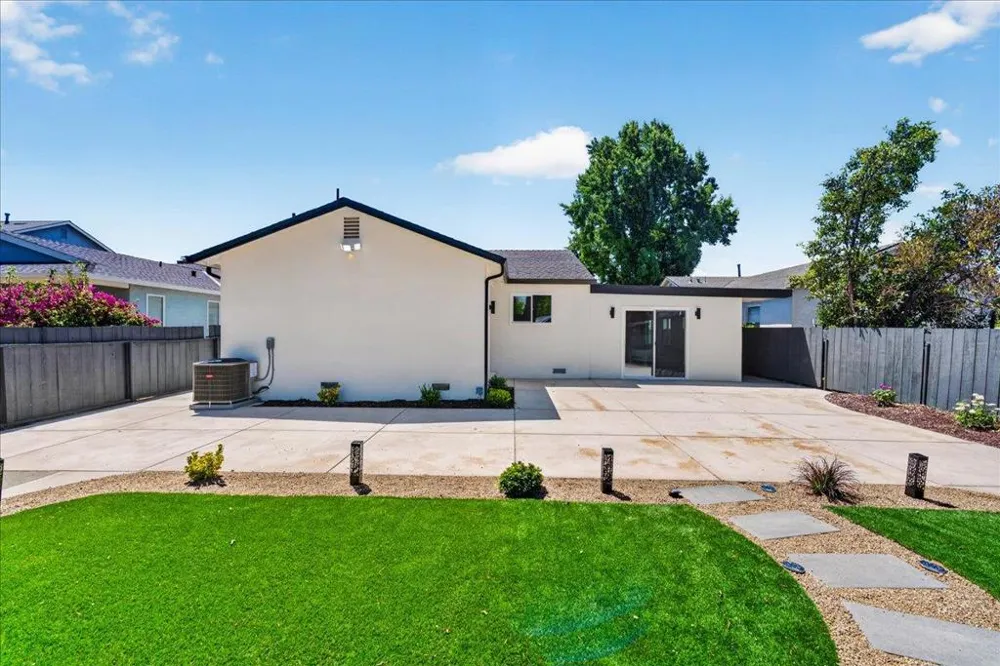 2253 Maywood Avenue San Jose, CA 95128