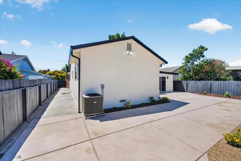 2253 Maywood Avenue San Jose, CA 95128