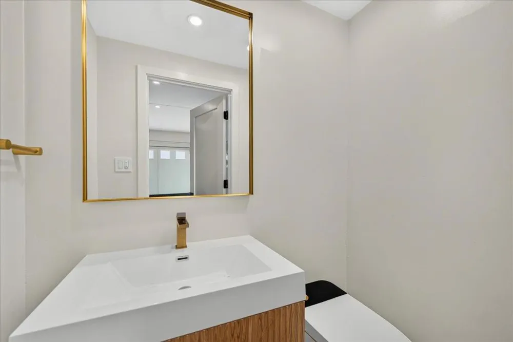 2253 Maywood Avenue San Jose, CA 95128