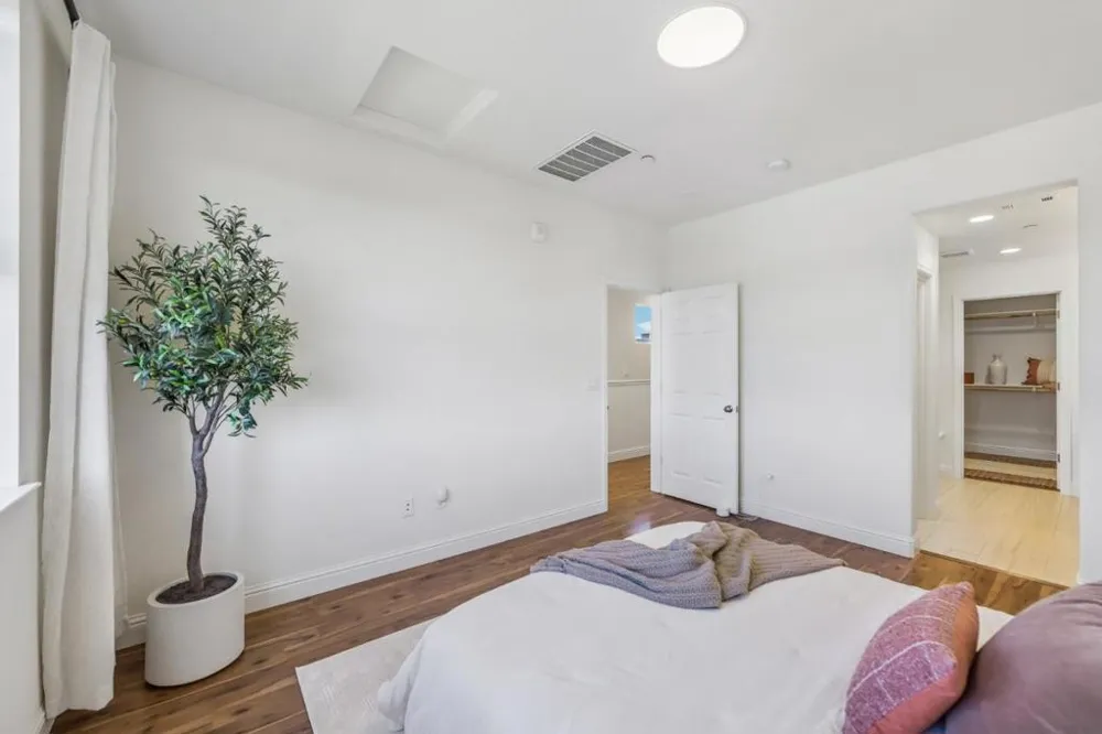 391 Charles Morris Terrace Sunnyvale, CA 94085
