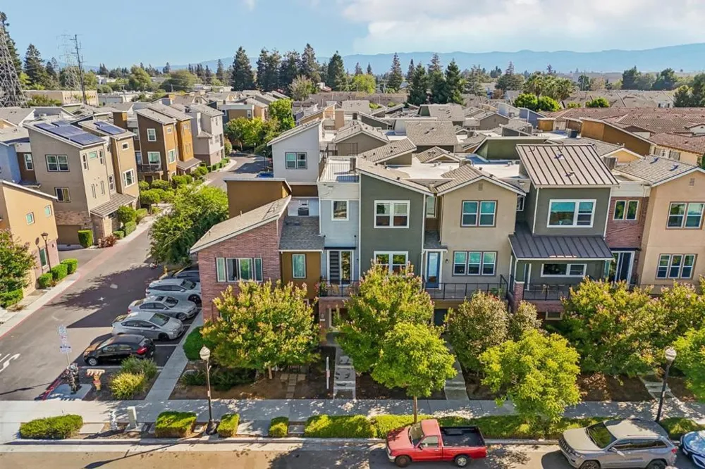 391 Charles Morris Terrace Sunnyvale, CA 94085