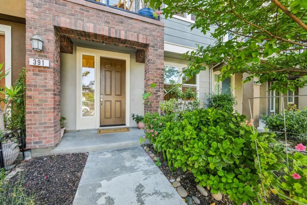 391 Charles Morris Terrace Sunnyvale, CA 94085