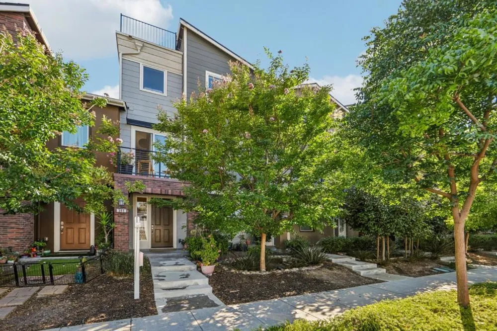 391 Charles Morris Terrace Sunnyvale, CA 94085