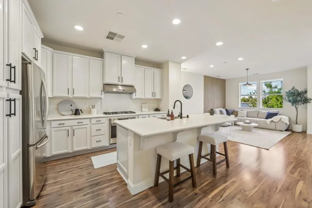 391 Charles Morris Terrace Sunnyvale, CA 94085